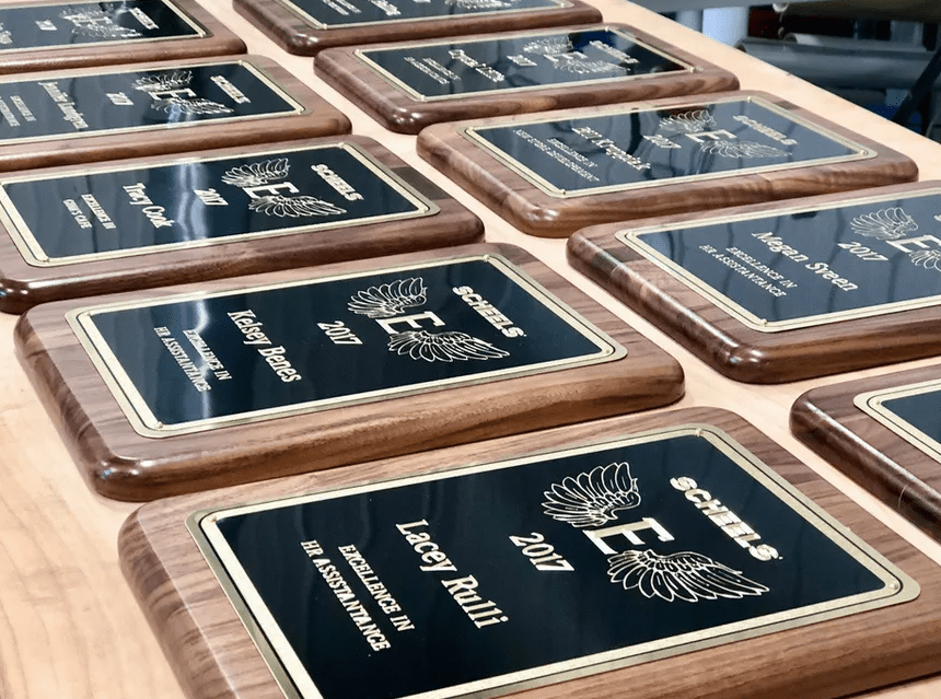 awards-&-plaques-image-2